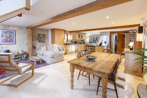 Dining Room- click for photo gallery